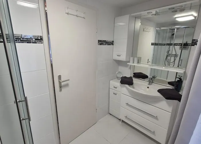 Haus Leopold * מונשאו